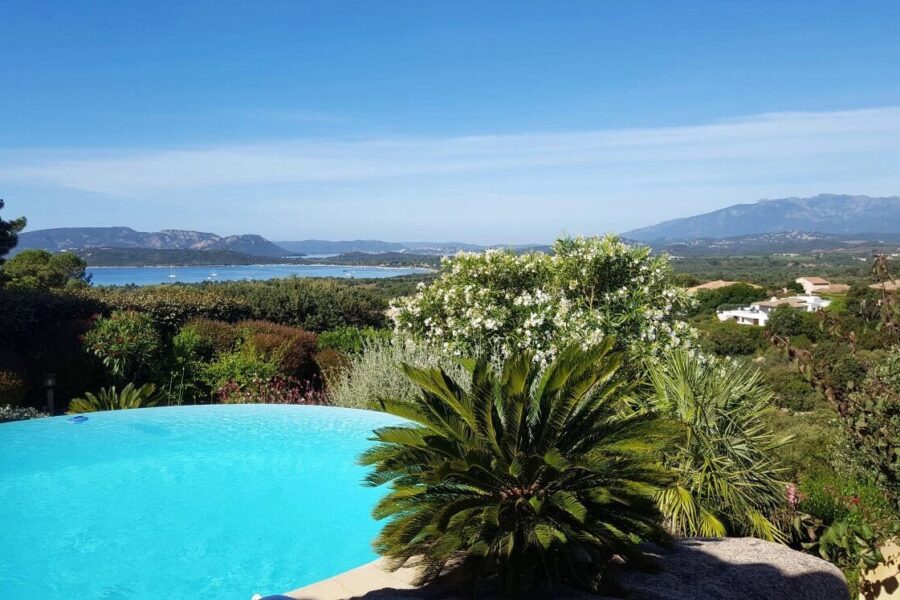 Ste Lucie de Porto-Vecchio –  Villa 3 chambres avec piscine, garage, vue panoramique mer et montagnes