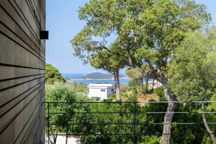 Capicciola –  Villa mitoyenne T6, sans vis à vis,  vue mer, proche plage