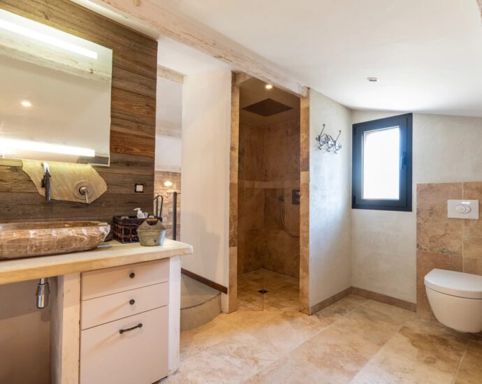 Conca, Villa type Bergerie, 4 chambres, dépendance, piscine, vue montagnes