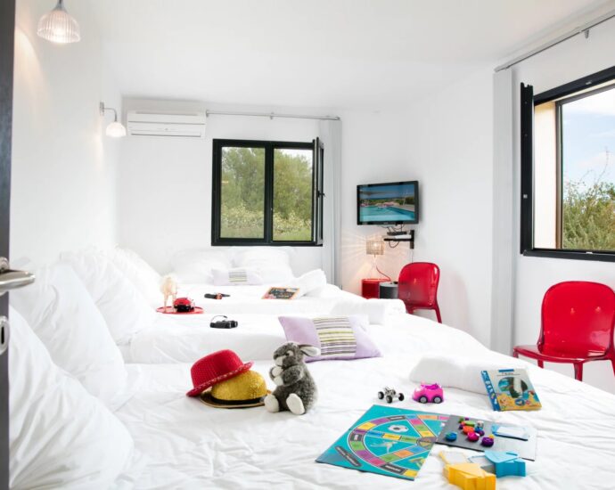 SOUTH CORSICA- MODERN VILLA –  5 BEDROOMS – POOL – SEA VIEW – NEAR FAUTEA BEACH