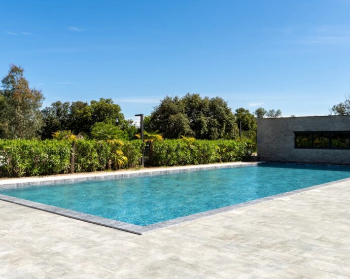 Porto-Vecchio, Duplex Apartment, 5 Bedrooms, Mountain View, Shared Pool