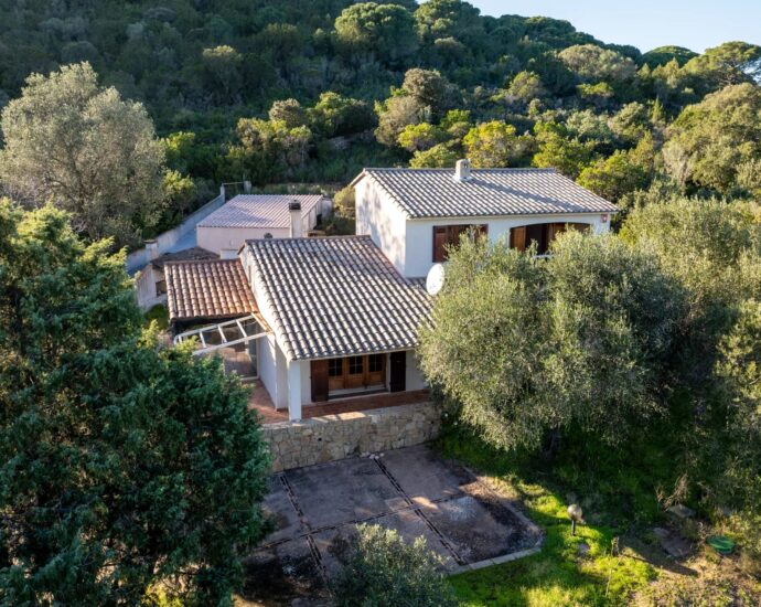 Exclusive – Palombaggia – Villa – 4 Bedrooms – Open View – Close to the Beach