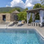 Sainte Lucie de Porto Vecchio, villa T6,  avec piscine, proche plage et fleuve