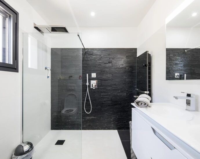Porto-Vecchio, Saint-Cyprien, villa 4 chambres, piscine, plage à pied