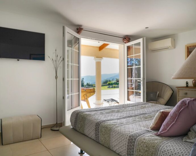 Proche Ajaccio, Alata, vue mer panoramique, 5 chambres