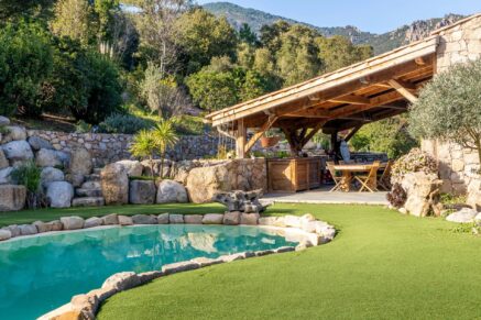 Conca, Villa type Bergerie, 4 chambres, dépendance, piscine, vue montagnes