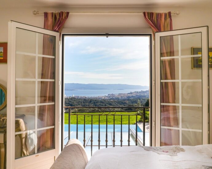 Proche Ajaccio, Alata, vue mer panoramique, 5 chambres