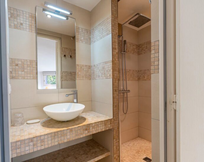 Pianelli, Porto-Vecchio, Villa de plain-pied, 4 chambres, piscine, vue montagnes, environnement préservé