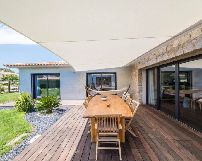 Porto-Vecchio, Saint-Cyprien, villa 4 chambres, piscine, plage à pied