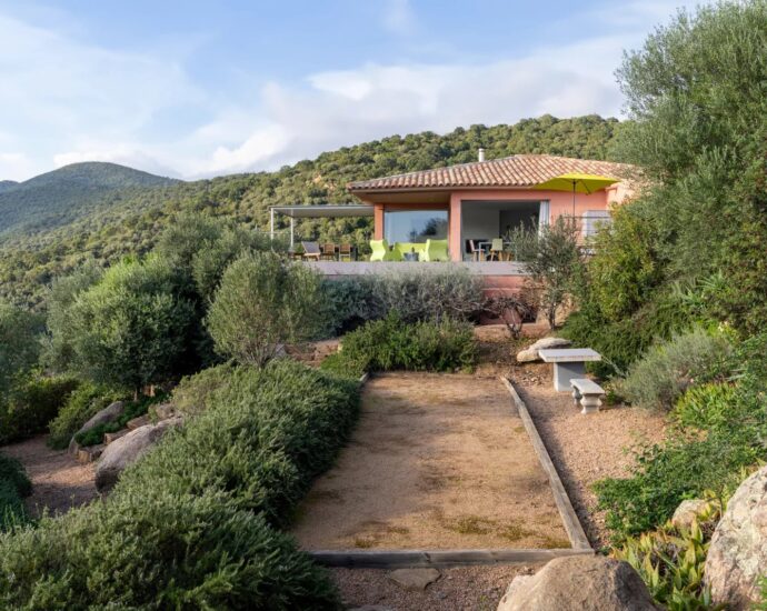 Fautea, Villa, 4 chambres, piscine, vue mer, vue montagne