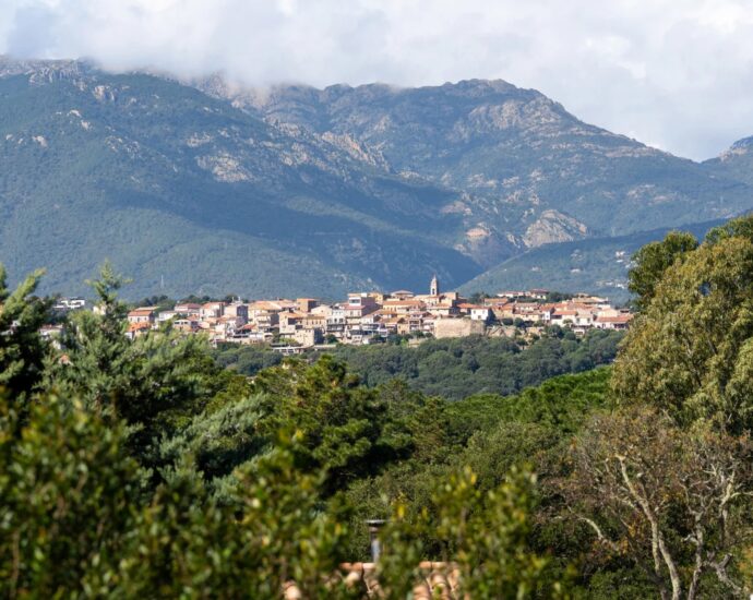 Porto-vecchio, Villa 4 chambres, piscine, vue mer, proche plage