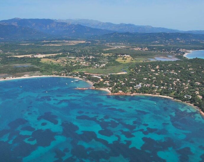 Cala Rossa, Villa feet in the water, RL294