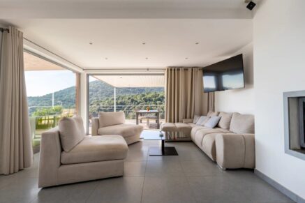 Fautea, Villa, 4 chambres, piscine, vue mer, vue montagne