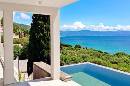 Ajaccio, Route des Sanguinaires, Contemporary Villa, Panoramic Sea View, 5 Bedrooms, Infinity Pool, Walking Distance to Beach