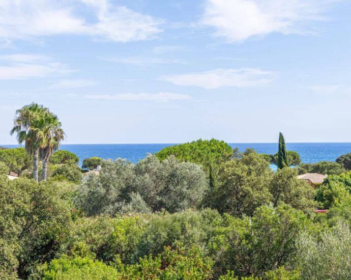 Exclusive, Capicciola, 5 bedrooms, sea view, close to the beach