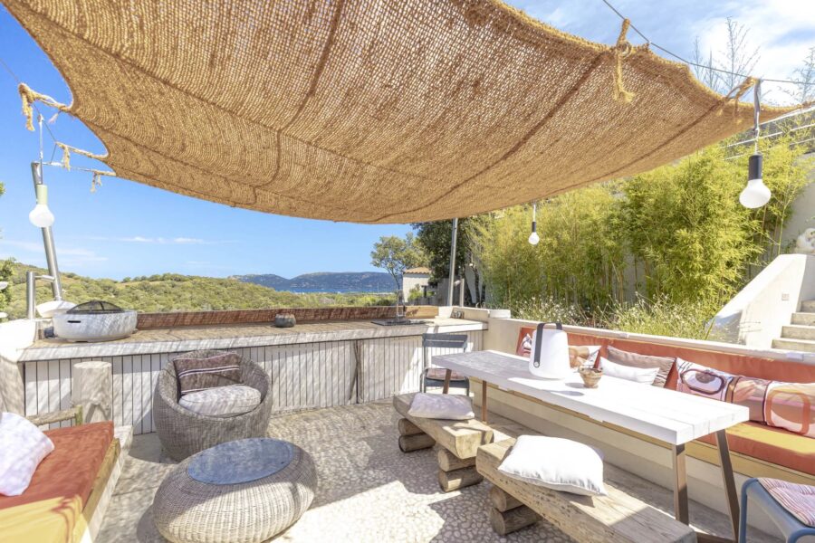 Porto-vecchio – Villa T4 + 1 appartement T2 et 1 chambre indépendante, vue mer et piscine