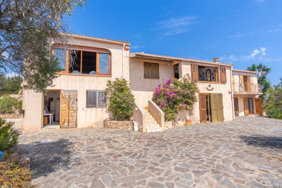 Bonifacio, Suartone, 3 chambres + 2 studios, vue mer