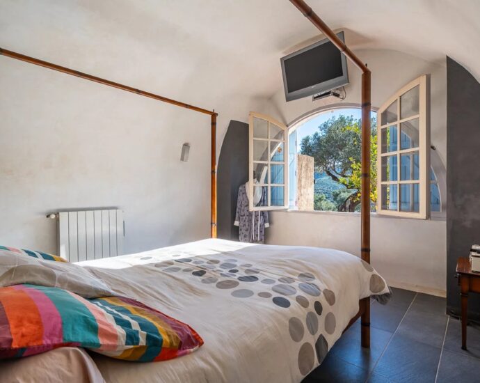 Palasca. Propriété. 5 chambres. piscine. vue panoramique campagne et montagnes
