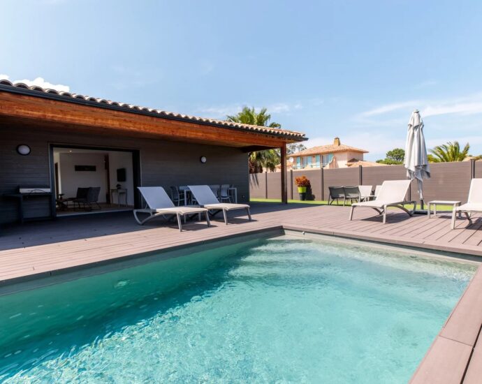 Southern Corsica – Cala Rossa – 4-bedroom Villa with Pool and Beach 300 meters away