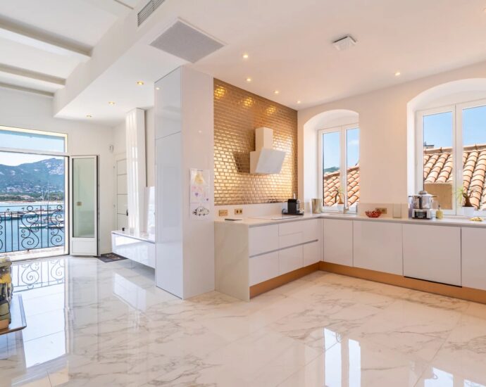 Calvi, appartement d’exception, 3 chambres, vue mer panoramique