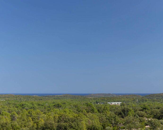 Hameau de Gialla, Villa en pierres, 7 chambres, Appartement indépendant, Piscine, Aperçu mer, proche plages de Saint-Cyprien et Cala Rossa