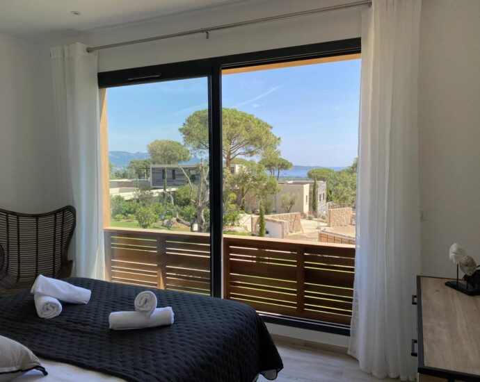 RL309 – Sainte-Lucie-de-Porto-Vecchio – Villata, Villa, 5 chambres, piscine et vue mer