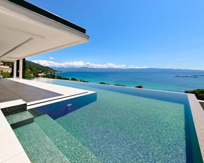 Ajaccio, Route des Sanguinaires, Contemporary Villa, Panoramic Sea View, 5 Bedrooms, Infinity Pool, Walking Distance to Beach