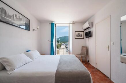 St Florent business premises