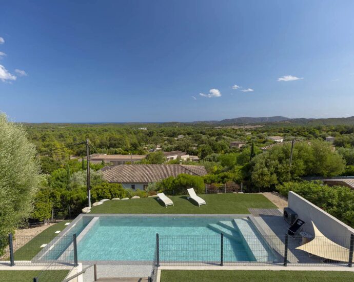 Hameau de Gialla, Villa en pierres, 7 chambres, Appartement indépendant, Piscine, Aperçu mer, proche plages de Saint-Cyprien et Cala Rossa