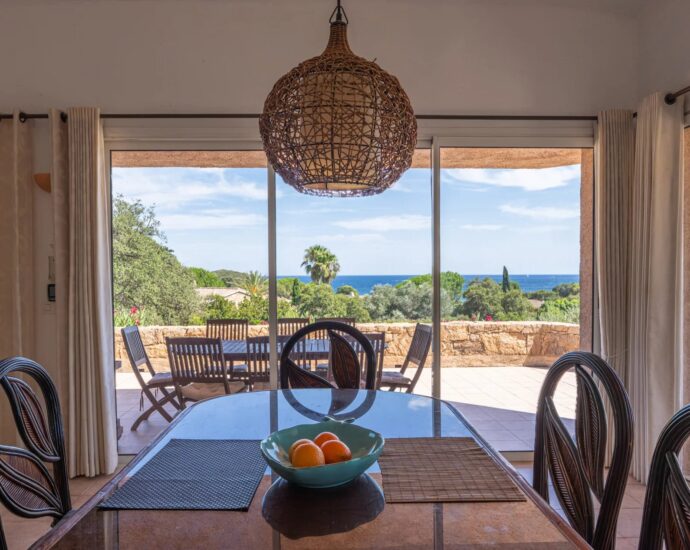 Exclusive, Capicciola, 5 bedrooms, sea view, close to the beach