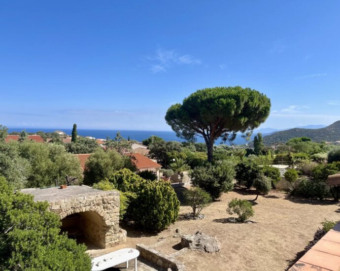 Exclusive, Monticello, villa, 3 bedrooms, sea view