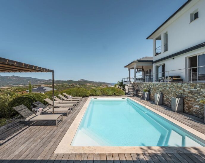 Exclusivité, Oletta, Vue Panoramique, Piscine chauffée, Proche plage