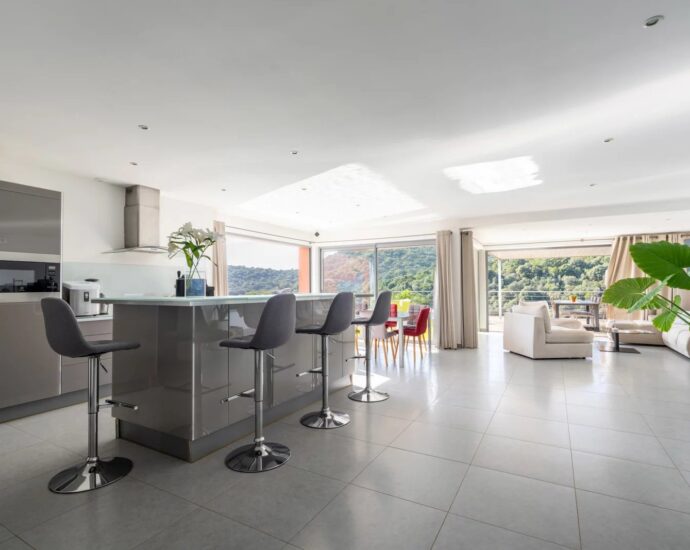Fautea, Villa, 4 chambres, piscine, vue mer, vue montagne