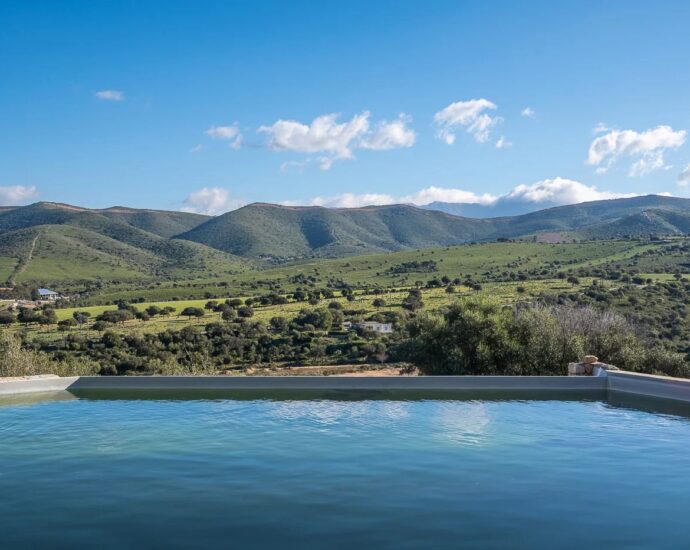 Palasca. Propriété. 5 chambres. piscine. vue panoramique campagne et montagnes