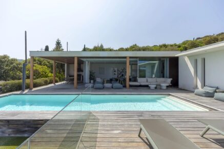 Porto-Vecchio, Santa Giulia, villa d’architecte, 4 chambres, piscine, vue mer, proche plage