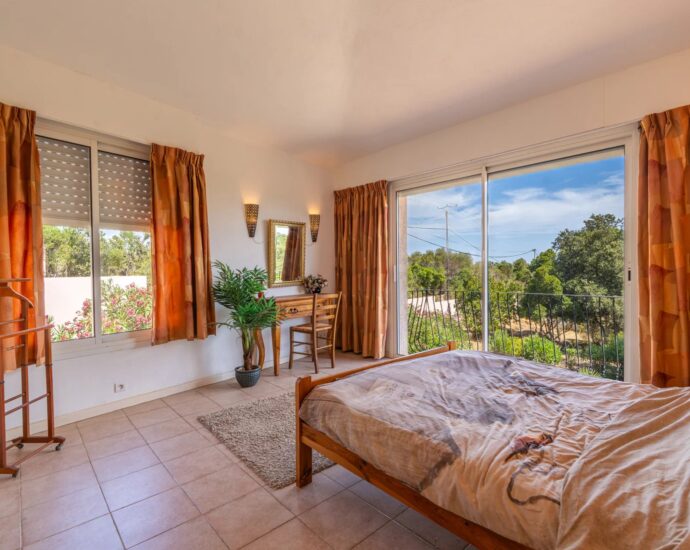 Exclusive, Capicciola, 5 bedrooms, sea view, close to the beach