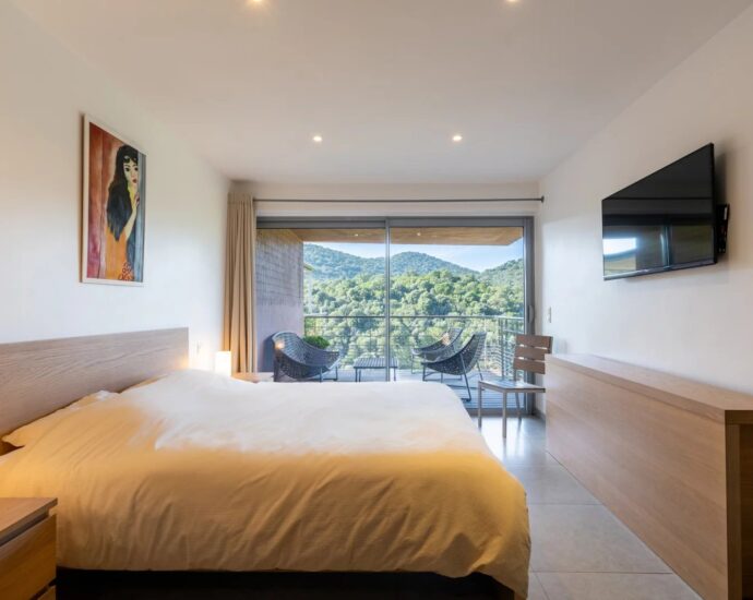 Fautea, Villa, 4 chambres, piscine, vue mer, vue montagne