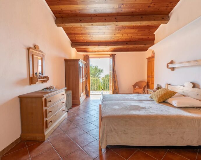 Bonifacio, Suartone, 3 chambres + 2 studios, vue mer