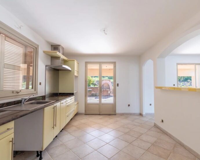 Porto-vecchio, Villa 4 chambres, piscine, vue mer, proche plage