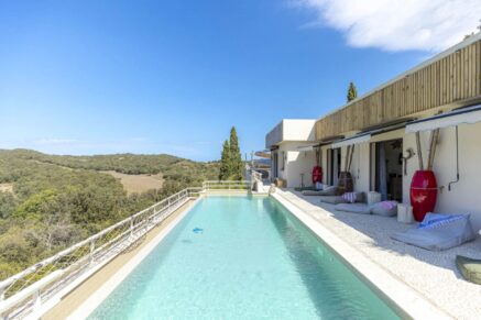Porto-vecchio – Villa T4 + 1 appartement T2 et 1 chambre indépendante, vue mer et piscine