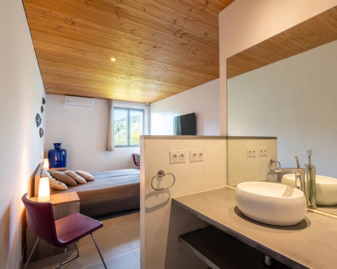 Fautea, Villa, 4 chambres, piscine, vue mer, vue montagne