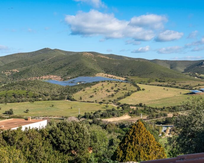 Palasca. Propriété. 5 chambres. piscine. vue panoramique campagne et montagnes
