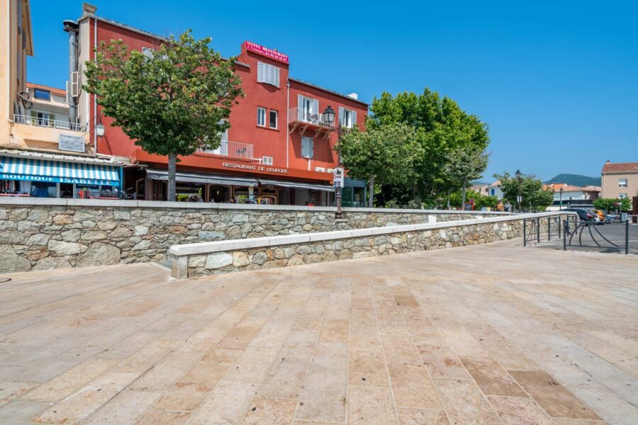 St Florent business premises