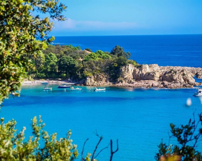 OFF MARKET, Exclusive,  Southern Corsica, Luxury Hotel, Pool, Near the Beach