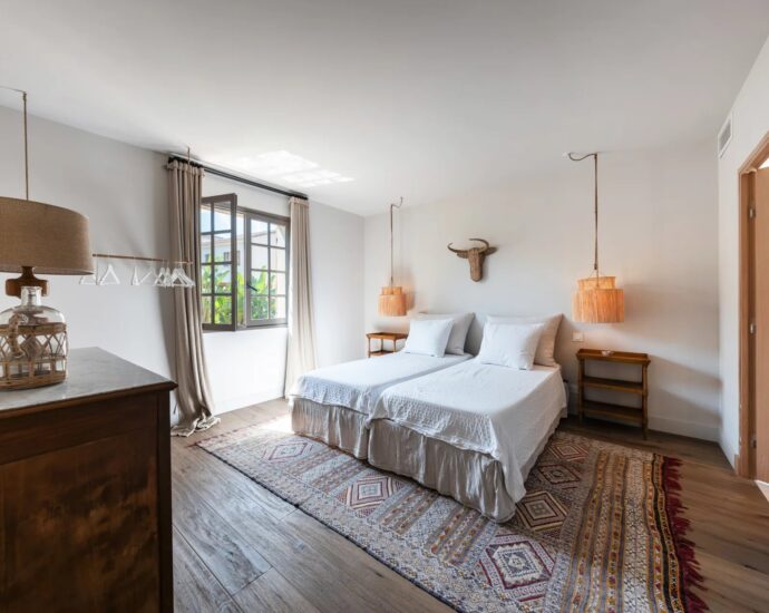 Saint Florent, Villa 6 chambres, piscine, proche plage et centre-ville