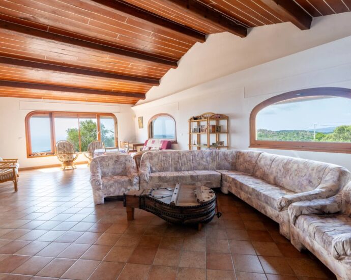 Bonifacio, Suartone, 3 chambres + 2 studios, vue mer