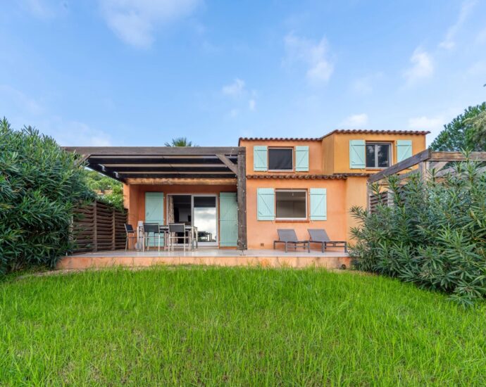 Porto-Vecchio, Villa de 2 chambres, vue  mer et maquis, proche plage