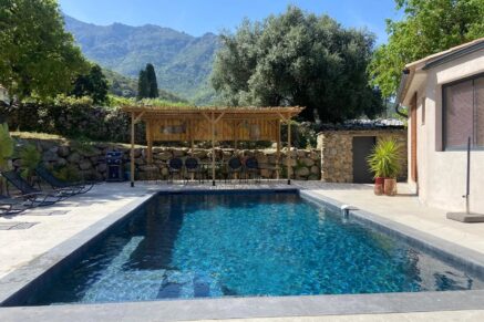 Région de Calvi, villa 5 chambres, piscine chauffée, vue montagnes