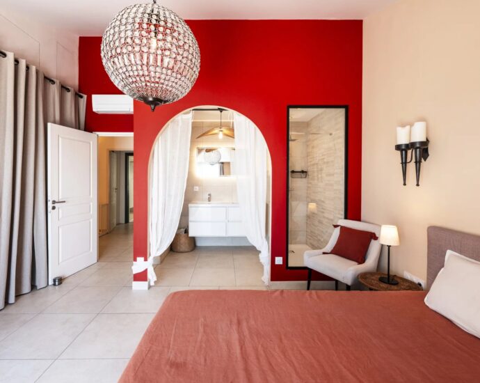 Ajaccio, Route des Sanguinaires, Appartement duplex, 4 chambres, vue panoramique mer, plage à pied