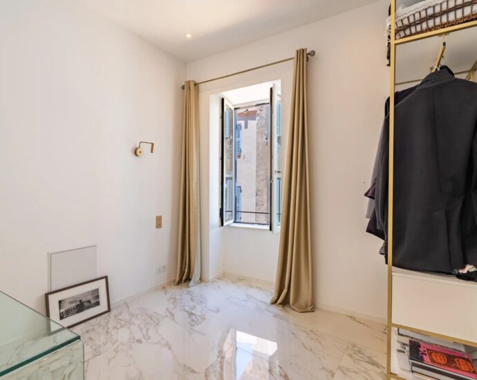 Calvi, appartement d’exception, 3 chambres, vue mer panoramique